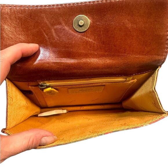 ICON Los Angeles “The Dancer” Double Flap Wallet Crossbody Bag - NWT - Picture 11 of 13